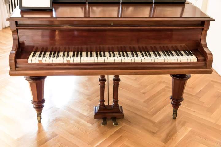 Vente de pianos, Yerres